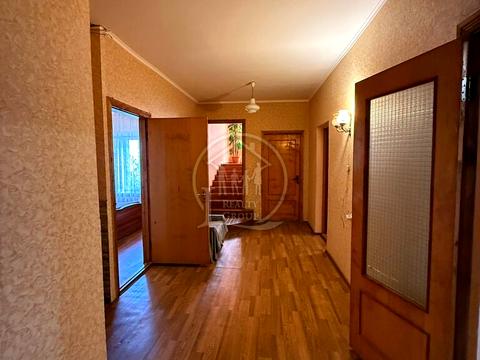 будинок за адресою Центральна вул., 1