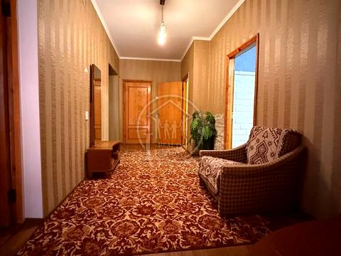 будинок за адресою Центральна вул., 1