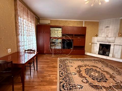 будинок за адресою Центральна вул., 1