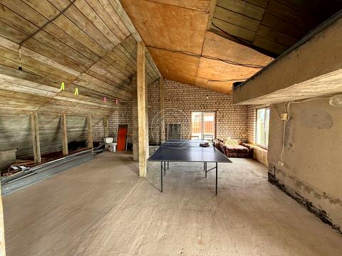 будинок за адресою Центральна вул., 1