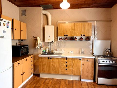 будинок за адресою Центральна вул., 1