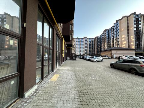 комерційна за адресою Рівненська вул., 25-А