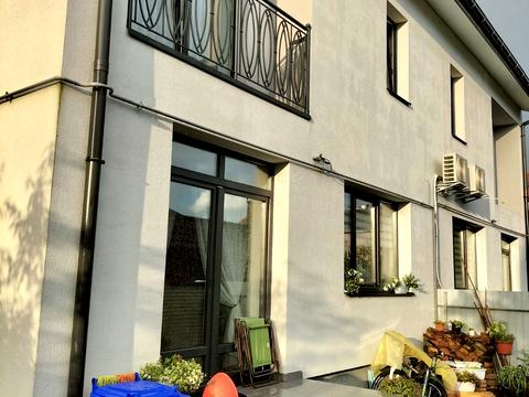 будинок за адресою Степана бандери