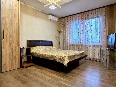 квартира за адресою Миколи Лаврухіна вул., 8