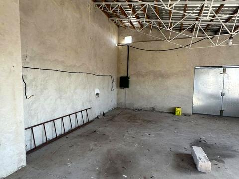 комерційна за адресою Шкільна вул., 1