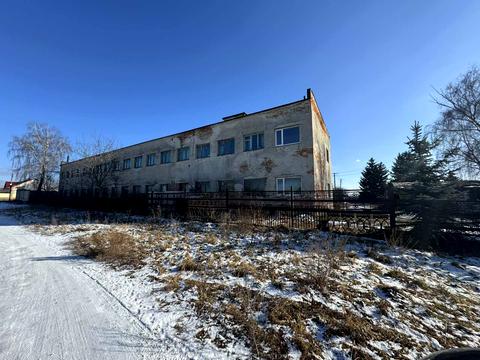 комерційна за адресою Шкільна вул., 1