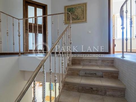 будинок за адресою Освіти