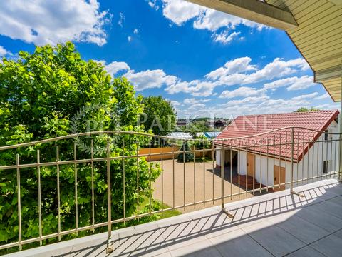 будинок за адресою Освіти