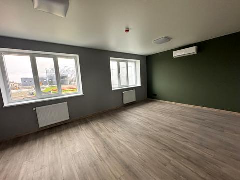 комерційна за адресою Промислова, 1