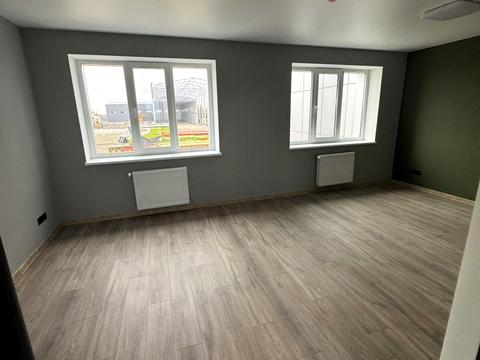 комерційна за адресою Промислова, 1