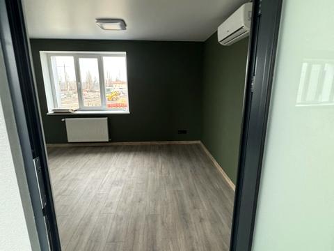 комерційна за адресою Промислова, 1