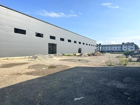 комерційна за адресою Промислова, 1