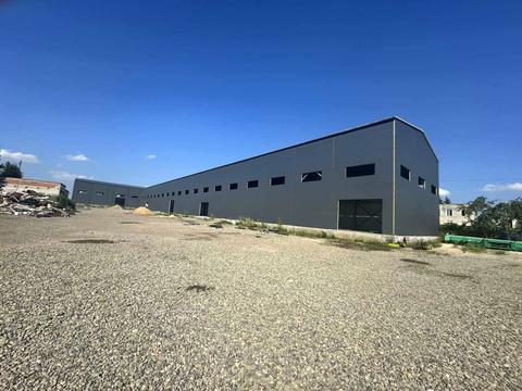 комерційна за адресою Промислова, 1