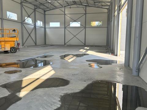 комерційна за адресою Промислова, 1