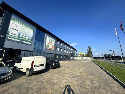 комерційна за адресою Промислова, 1