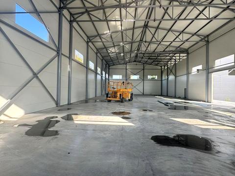 комерційна за адресою Промислова, 1