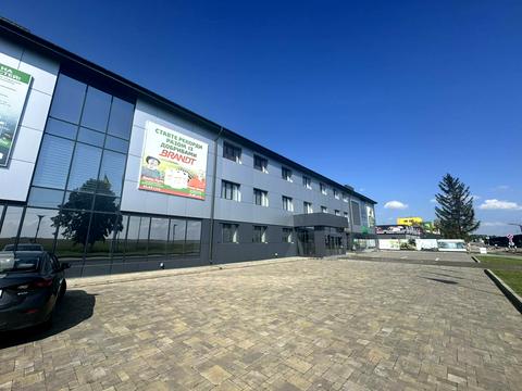 комерційна за адресою Промислова, 1