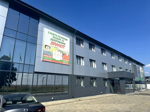 комерційна за адресою Промислова, 1