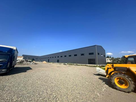 комерційна за адресою Промислова, 1