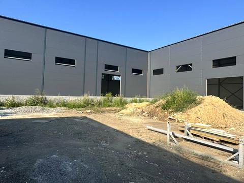 комерційна за адресою Промислова, 1