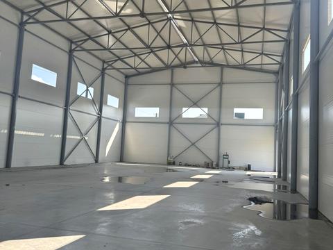 комерційна за адресою Промислова, 1