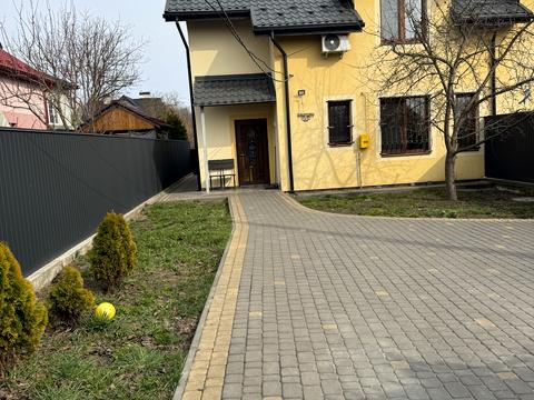 будинок за адресою Лук'яна Кобилиці вул., 40