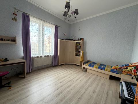 будинок за адресою Вишнева вул.
