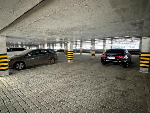 паркомісце за адресою Княгинин вул., (Будинок 19)