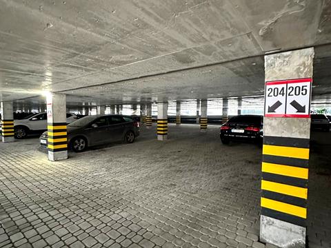 паркомісце за адресою Княгинин вул., (Будинок 19)