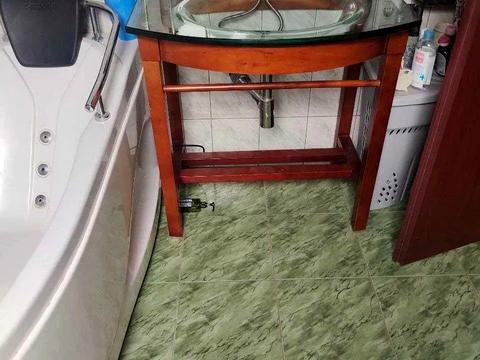 дом по адресу пгт. Слобожанское, Центральная ул., 21