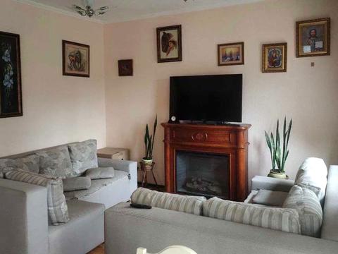 дом по адресу пгт. Слобожанское, Центральная ул., 21