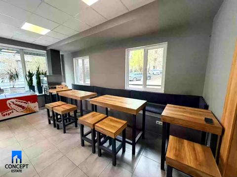 комерційна за адресою Героїв Крут вул. (Фурманова), 12-А