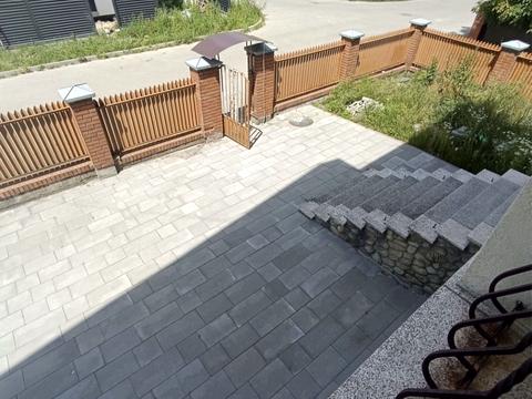1861184753144611