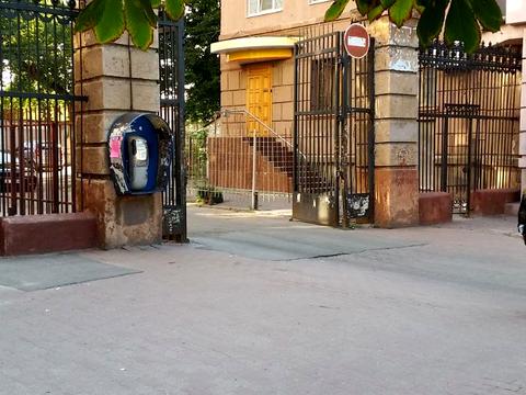 комерційна за адресою Дмитра Яворницького просп. (Карла Маркса), 115