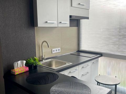 квартира за адресою Молодіжна вул., (Будинок 5)