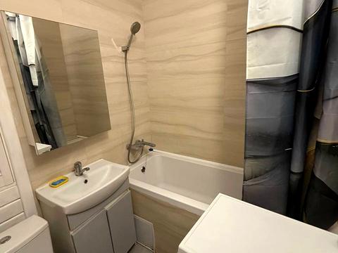 квартира за адресою Машинобудівників вул., 16