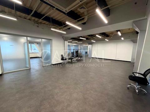 комерційна за адресою Дегтярівська вул., 12/7