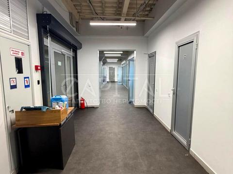 комерційна за адресою Дегтярівська вул., 12/7