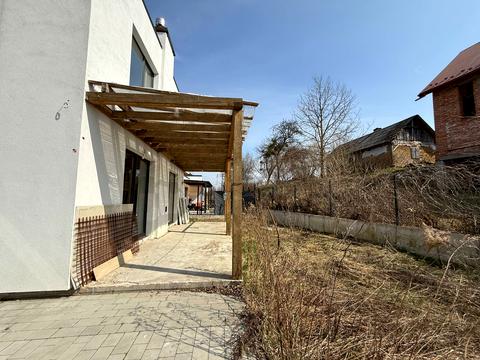 будинок за адресою Озерна