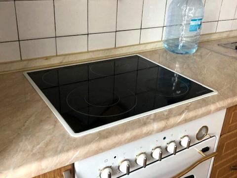 квартира за адресою Анни Ахматової вул., 25