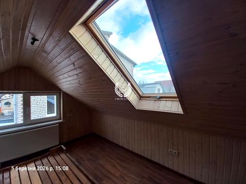 будинок за адресою Незалежності