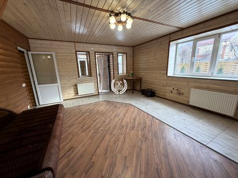 будинок за адресою Незалежності