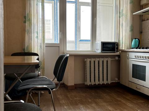 квартира за адресою В'ячеслава Чорновола вул., 6