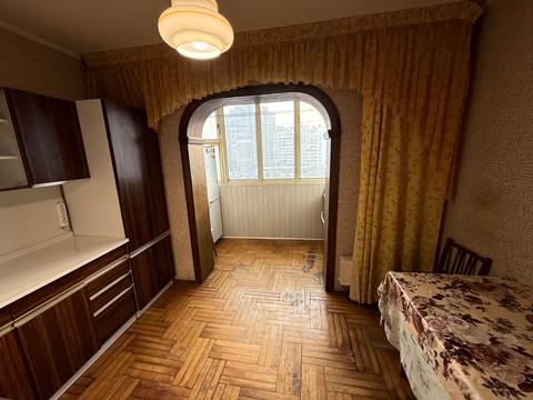 квартира за адресою Ревуцького вул., 19/1