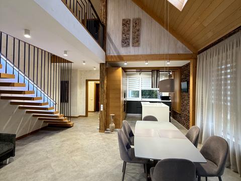 будинок за адресою Дачна, 42