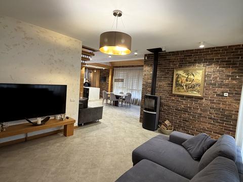 будинок за адресою Дачна, 42