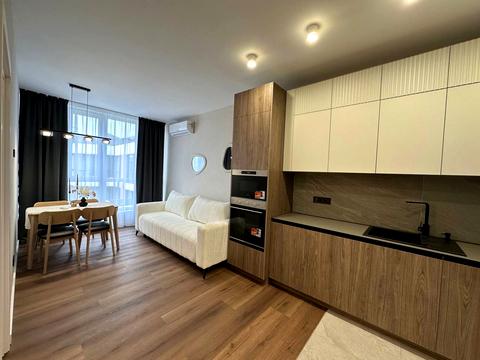 квартира по адресу Героев Майдана ул., 1