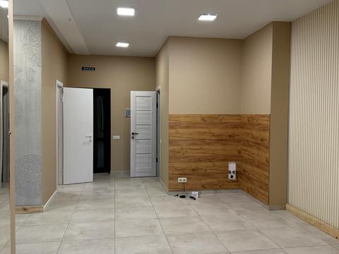 комерційна за адресою Стрийська вул., 108