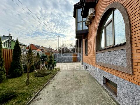 будинок за адресою Новаторів вул.
