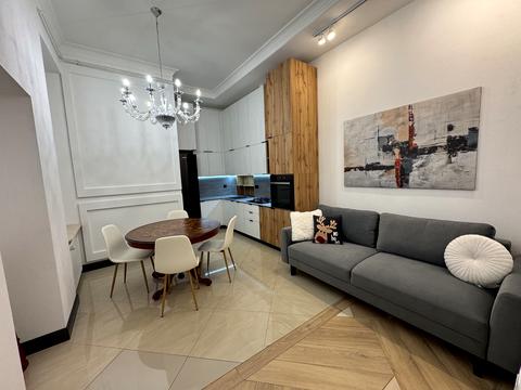 квартира за адресою Дмитра Донцова вул. (Котовського), 7